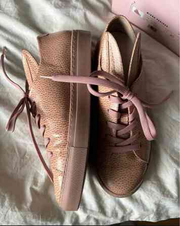 Minna Parikka- pupu kengät Tampere