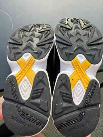 Adidas Falcon kengät Espoo