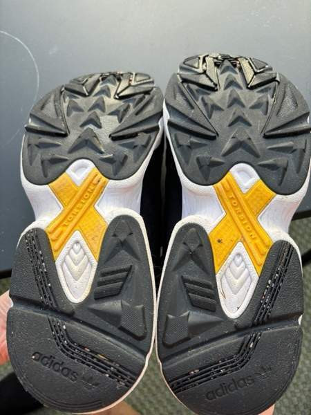 Adidas Falcon kengät Espoo – foto 5