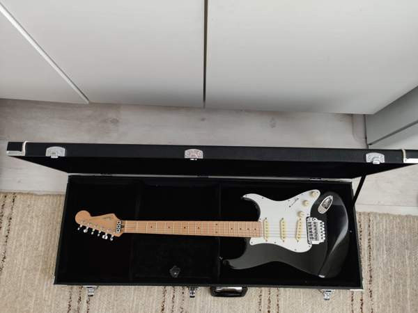 Fender Stratocaster st-557 e-sarja. 1984 fuji-gen Siilinjaervi - photo 1