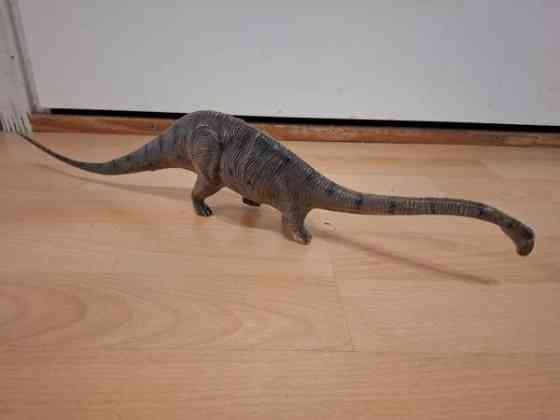 5kpl kasvissyöjä dinosauruksia Helsinki