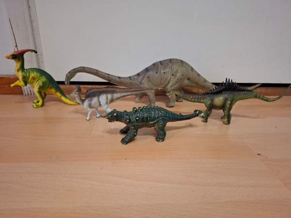 5kpl kasvissyöjä dinosauruksia Helsinki - photo 1