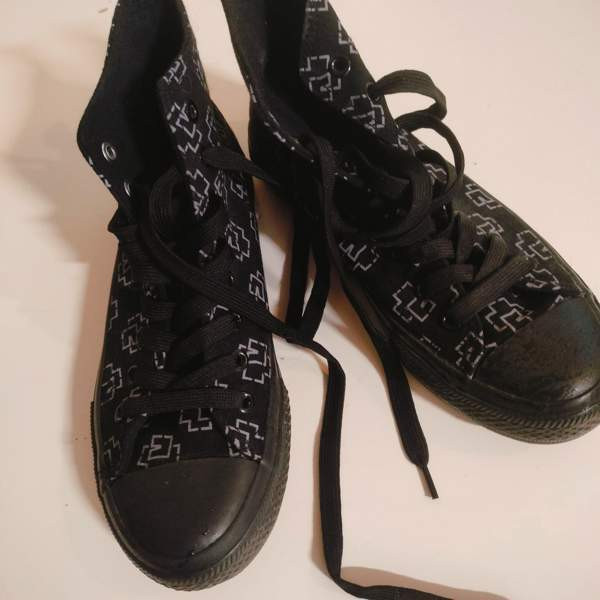 Rammstein tennarit Oulu - valokuva 1