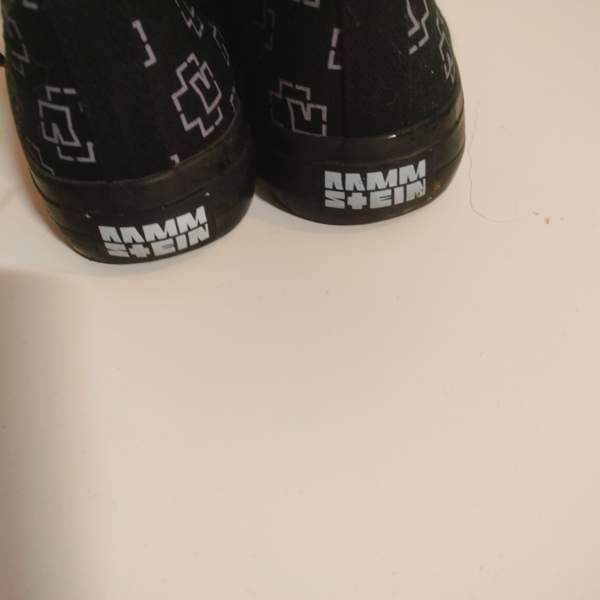 Rammstein tennarit Oulu - valokuva 2