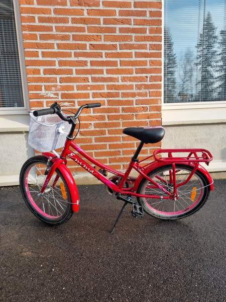 Lasten polkupyörä, Emma Madison 20 Helsinki - valokuva 1
