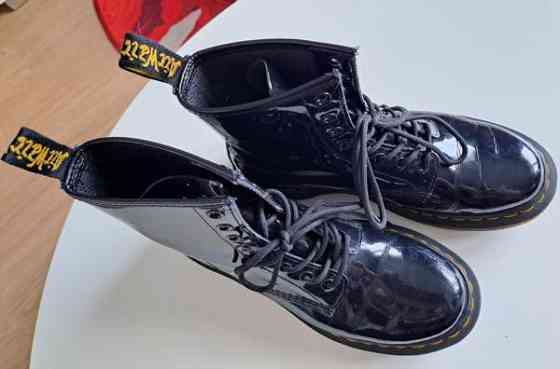 Dr. Martens nilkkurit Jyvaeskylae