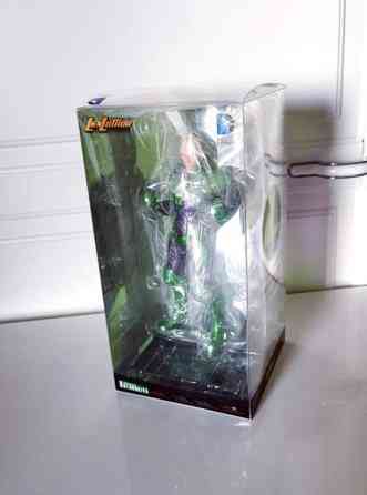 Kotobukiya ARTFX Lex Luthor patsas Tampere