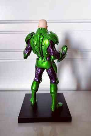 Kotobukiya ARTFX Lex Luthor patsas Tampere