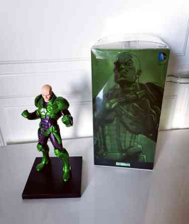 Kotobukiya ARTFX Lex Luthor patsas Tampere