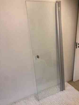 Kääntyvä suihkuseinä Riihimaeki