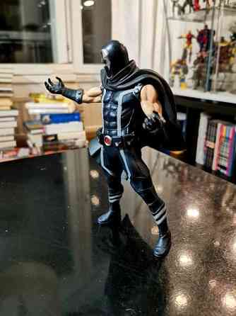 Kotobukiya ARTFX Magneto patsas Tampere