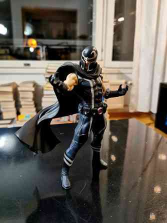 Kotobukiya ARTFX Magneto patsas Tampere