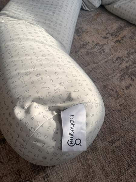 Bbhugme-raskaus-ja imetystyyny Vantaa - valokuva 1