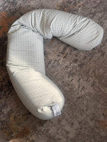 Bbhugme-raskaus-ja imetystyyny Vantaa - valokuva 2