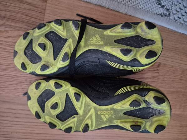 Adidas nappikset 30 Helsinki – foto 4