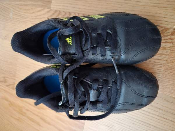 Adidas nappikset 30 Helsinki – foto 3