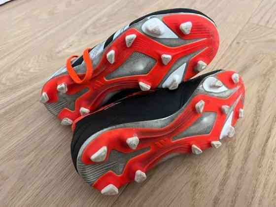 Adidas Predator jalkapallokengät koko 32 Helsinki