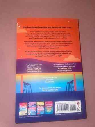 Kirjoja (in English, Emily Henry) Kotka