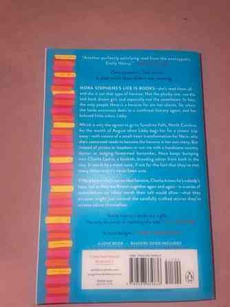 Kirjoja (in English, Emily Henry) Kotka