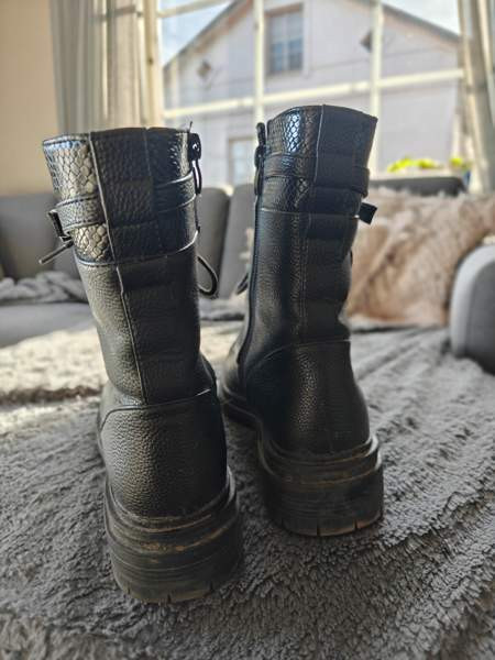 Mustat nilkkurit Parainen - изображение 4