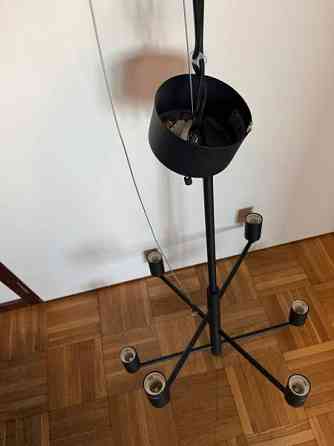 Musta metallinen kattovalaisin Tampere