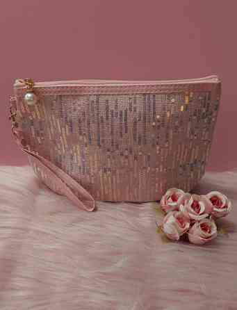 Paljetein koristeltu meikkilaukku Vantaa