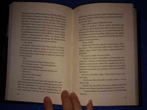 Antti Tuomainen: Synkkä niin kuin sydämeni Rauma