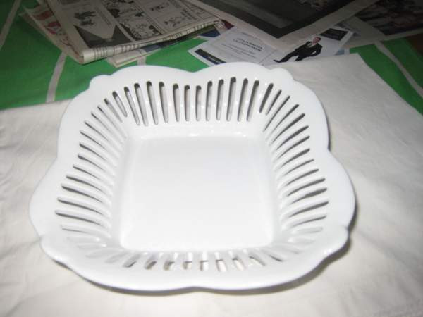 Uudenveroinen sievä posliinikulho Helsinki – foto 1