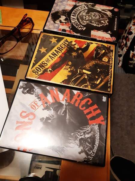 Sons of anarchy dvd 3 kautta Karkkila - valokuva 2