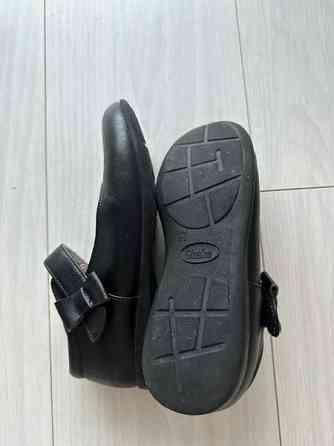 Leather shoes and canvas shoes for girls Helsinki