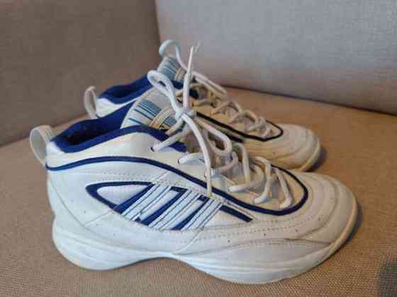Adidaksen treenikengät 38 2/3 Kempele