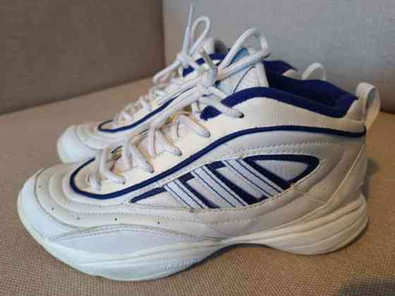 Adidaksen treenikengät 38 2/3 Kempele