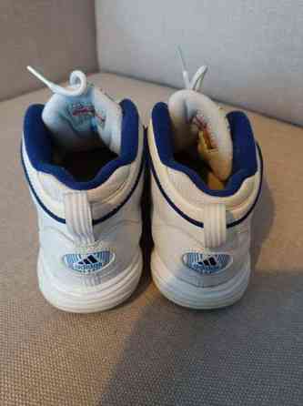 Adidaksen treenikengät 38 2/3 Kempele