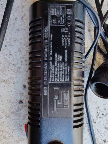 Terraarioon loisteputken johto ja pidin Haemeenlinna – foto 3