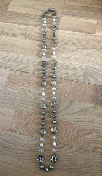 Kiiltävä kaulakoru Jyvaeskylae - photo 5