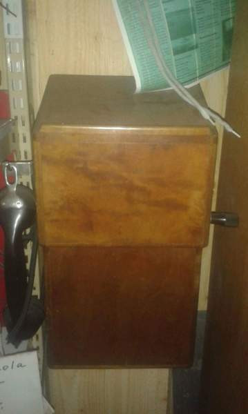 Antiikkinen seinäpuhelin Asikkala – foto 1