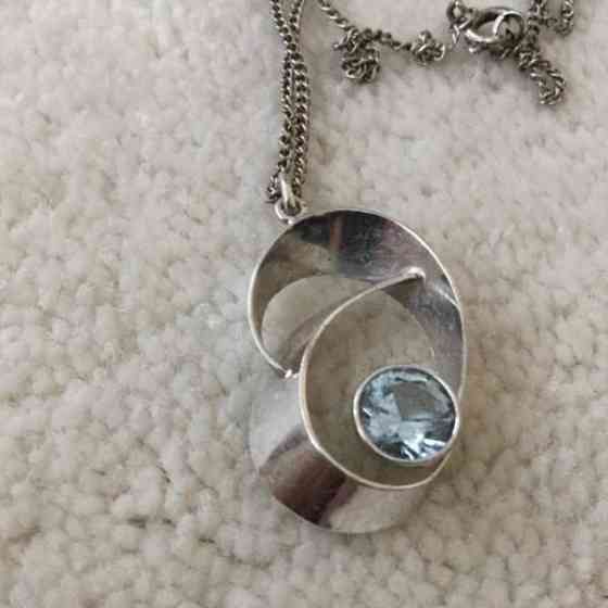 Hopeinen riipus ja ketju Keuruu