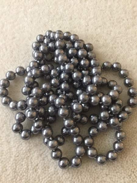 Harmaat pitkät helmet, pituus 150 cm Keuruu – foto 1