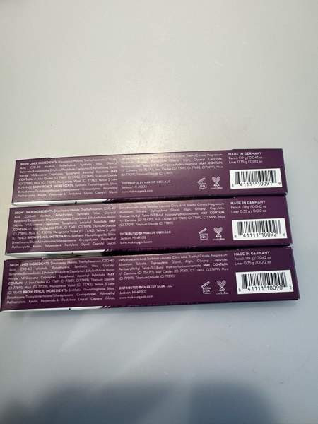 Makeup Geek kulmakarvojen rajaus, liner/pencil Espoo - valokuva 2