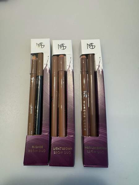 Makeup Geek kulmakarvojen rajaus, liner/pencil Espoo - valokuva 1