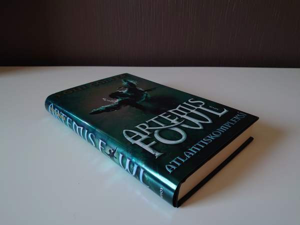 Colfer: Artemis Fowl, Atlantiskompleksi Lahti – foto 3