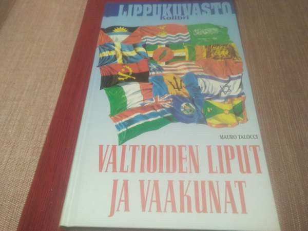 Lippukuvasto. Valtioiden liput ja vaakunat Salo - photo 1