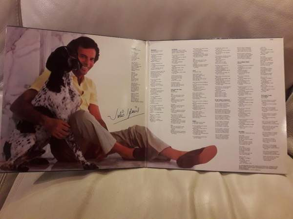 Julio Iglesias 1982 Momentos LP Holland Вантаа - изображение 2
