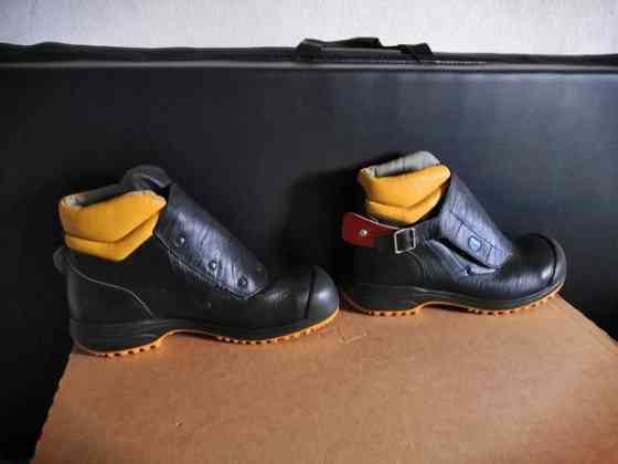 Käyttämättömät turvakengät ARBESKO, koko 42 Maentsaelae