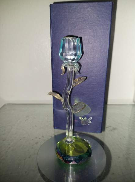 Uusi kristalliruusu telineessä Йоэнсуу - изображение 1