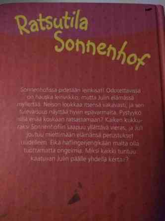 Erillaisia heppa-kirjoja Kajaani