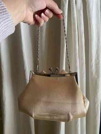 Occhiblu käsilaukku Haemeenlinna