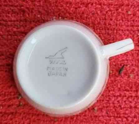 Posliiniset kahvikupit ja lasilautaset Seinäjoki