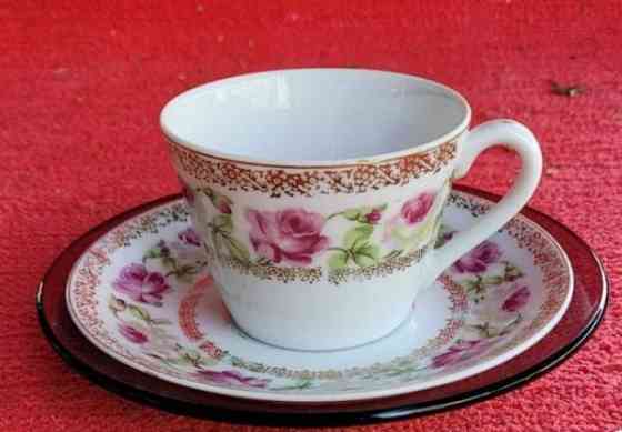 Posliiniset kahvikupit ja lasilautaset Seinäjoki