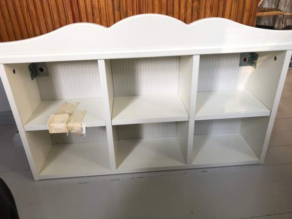 Valkoinen seinähyllykkö Мянтсяля - изображение 1